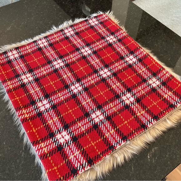 New Pottery Barn Nottingham Plaid Faux Fur Back Pillow Cover, Red Plaid Knit - Picture 14 of 15